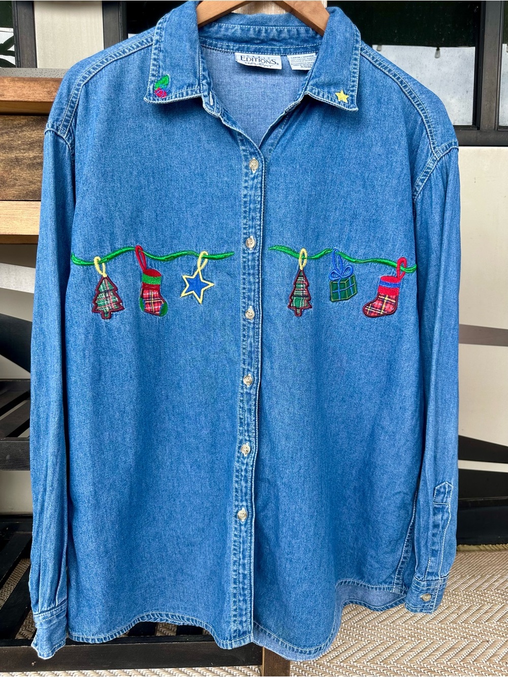 Women’s Vintage 90s Denim Christmas Shirt